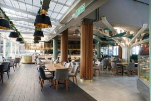 Masingita Towers, 15 West Road South Road