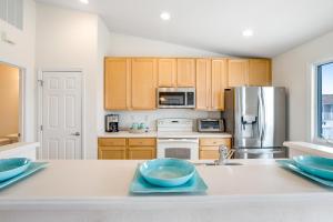 Villas at Beach Cove - 29086 Beach Cove Unit D2