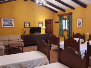 Superior Family Room room in Hotel Restaurante Las Buitreras
