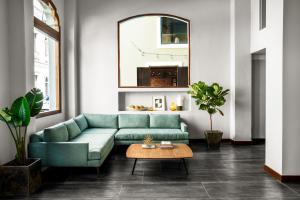 EL Colonial Open Bar Adults Only