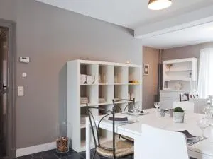 Bungalow in Gerin with Terrace - Fter