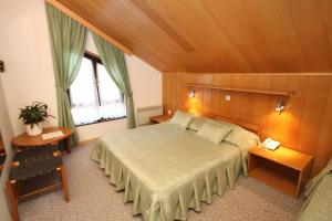 Triple Room room in Rooms by the sea Starigrad Paklenica - 3335