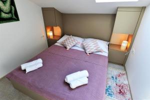 Two-Bedroom Apartment room in Apartments by the sea Murter - 18737