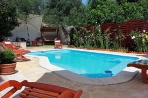Villa Silvia - open pool