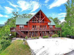 Five-Bedroom House room in 3650 Wilderness cabin