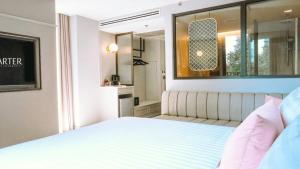 The Quarter Ploenchit by UHG