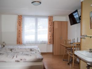 Small Double Room room in Hotel Restaurant Raben