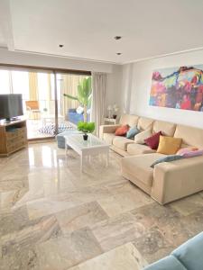 See The Sea - Mirando al Mar & APLUS Apartamentos