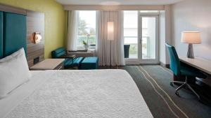 King Room room in Best Western Plus Oceanside Inn