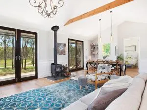 Block Eight Estate 5 x 1br Luxury Retreats - Mitchells Flat