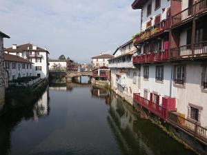 B&B / Chambres d'hotes Villa Goxoki avec piscine Saint Jean Pied de Port : photos des chambres