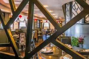 Crowne Plaza Liverpool - John Lennon Airport by IHG