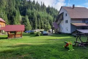 Окремі апартаменти на 8 чоловік Садиба У Ані - Krasnyy