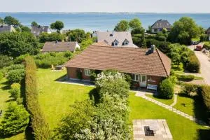 Seeblick II - gemütliche 60qm - ganzes Haus - 50m zum Naturstrand - mit Terrasse und großem Garten - Kobbellück
