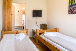 Seeblick II - gemütliche 60qm - ganzes Haus - 50m zum Naturstrand - mit Terrasse und großem Garten