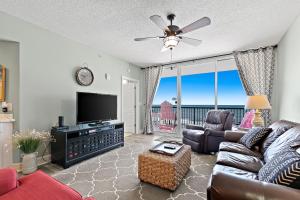 Two-Bedroom Apartment room in Majestic Beach Resort II