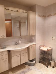 Monteurzimmer Röderland - Langzeitaufenthalte für bis zu 6 Personen