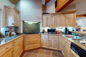 Luxury in Arrowhead