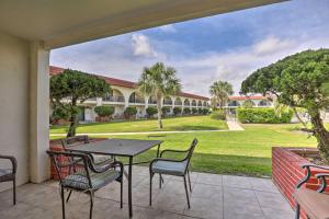 Apartment room in St Augustine Retreat Steps to Popular Beach!