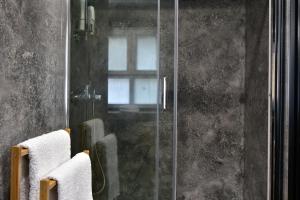 Queen 4 Apartment in the Heart of the Corfu Historical Old Town Center