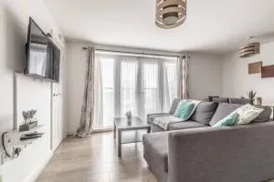 2 BED & 2 BATH COSY APARTMENT SLOUGH- FREE PARKING - Langley Marish