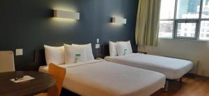 Family Room room in Feather Factory Hotel