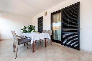 Apartments Marija - 500 m from beach