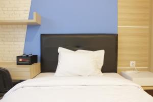 Zest Studio Semi Apartment at The Lodge Paskal near BINUS University By Travelio