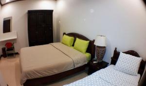 Peony Villa, 3 Bedroom Beachfront Pool Villa