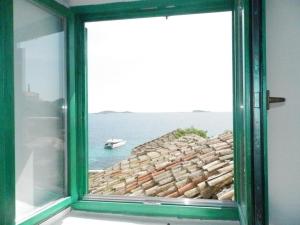 Two-Bedroom Apartment with Sea View room in Villa Šoti