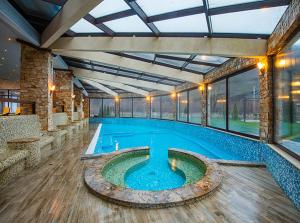 Апартамент Мая 220 СПА Хотел Свети Спас