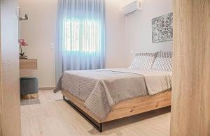 "NISSI BEACH" Houses