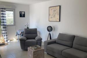 Apartment room in Large flat 15 minutes from the BEACH