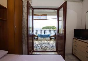 Apartments Juri - 60 m from sea