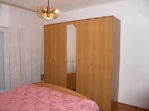 Apartments Mirko-100m from beach