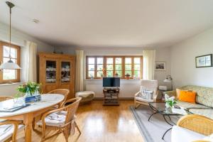 Ahrenshooper Landhaus 01