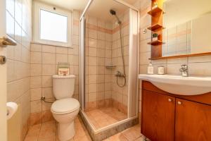 Filias Stunning Sea View Apartment