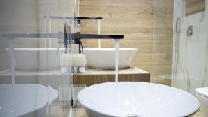 1 Bed Apartment - Sleeps 4 - Parking Wifi
