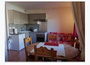 Appartements Superbe studio praloup 1600 : Appartement 1 Chambre