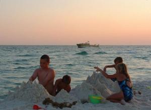 Edgewater W404 Sandpiper