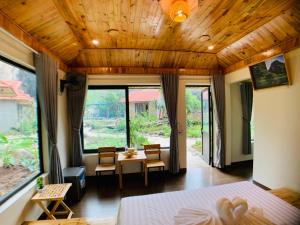 Bungalow Nhìn ra vườn (Bungalow with Garden View)