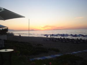 Blue Sky Taverna Apartments Kiki Rethymno Greece