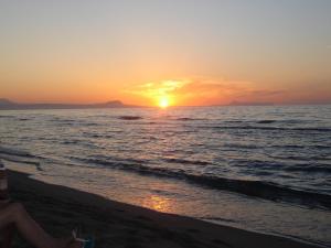 Blue Sky Taverna Apartments Kiki Rethymno Greece