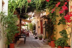 Blue Sky Taverna Apartments Kiki Rethymno Greece