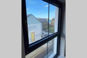 Sleeps 6 Centre of Portrush, Main street, Coastal Links