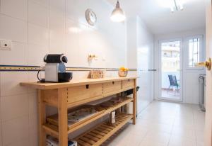 Sea view apartment, shared pools, Estepona, 60 m²