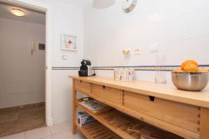 Sea view apartment, shared pools, Estepona, 60 m²