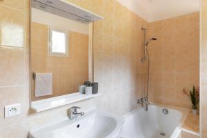 Appart'hotels Residence Helios : photos des chambres