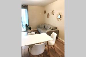 Appartements Serenidad - Appartement cosy 50m2 et Parking : photos des chambres