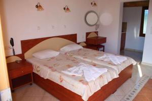 Room in Apartment - Beautiful studio for 2 people with outdoor pool Lesvos Greece